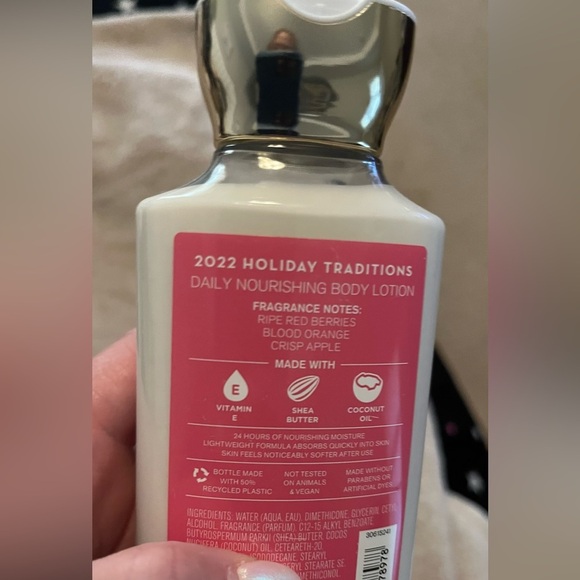 RARE! NLA! Bath and body works Bright Christmas morning nourishing body lotion - Picture 4 of 5